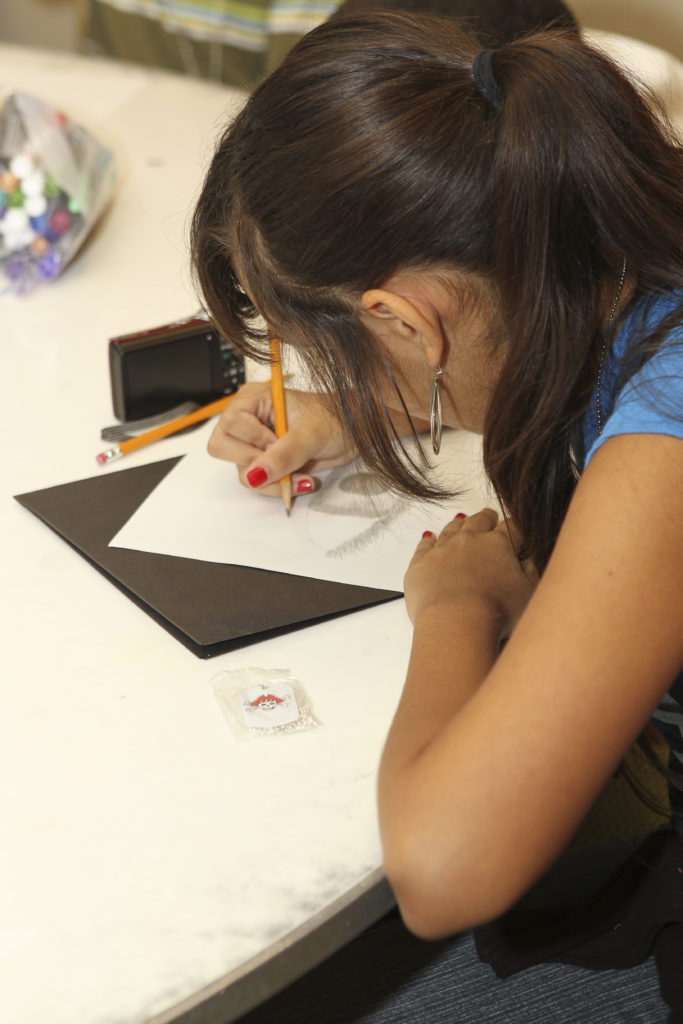 girl-drawing